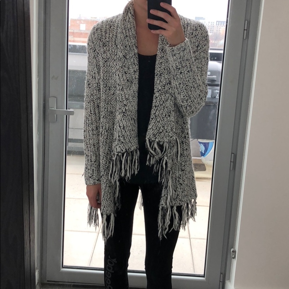 Sweater with Fringe - Picture 4 of 8